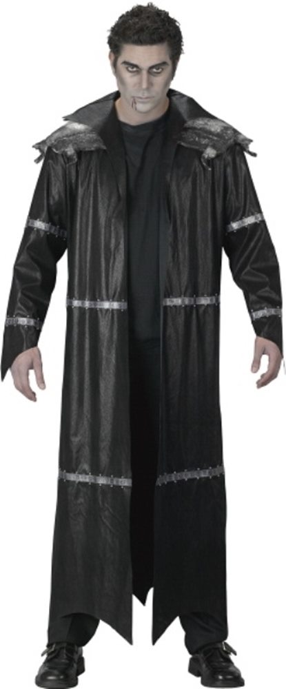 Picture of Lantana Male Vampire Costume