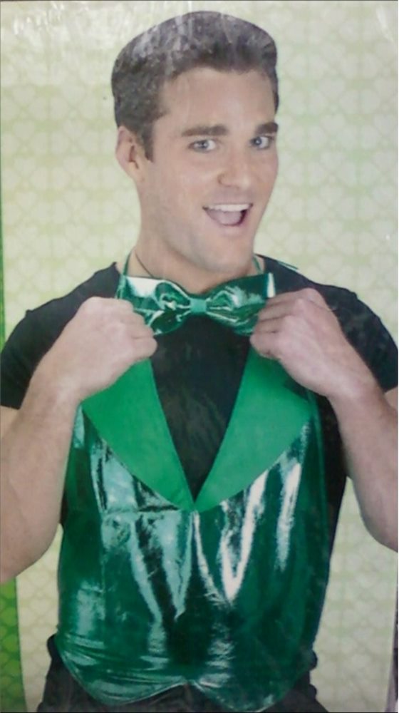 Picture of St Patrick Vest and Tie