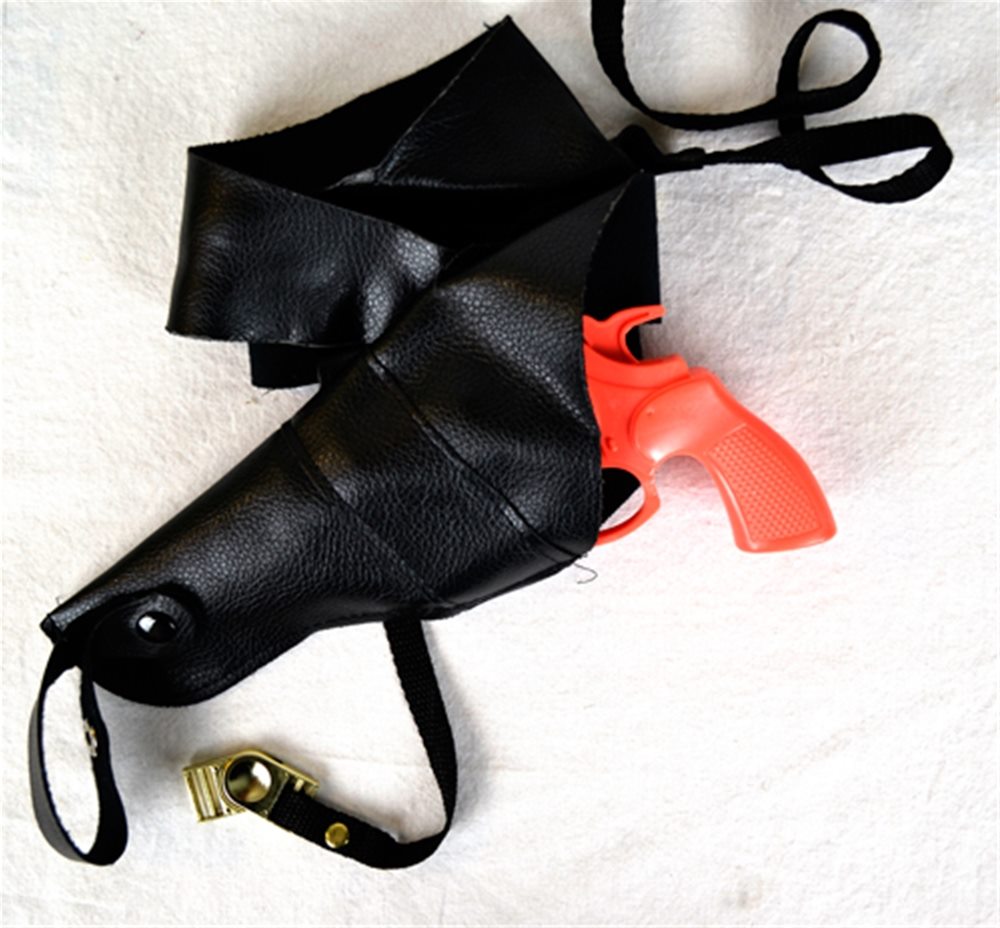 Halloweeen Club Costume Superstore. Spy Shoulder Holster & Gun Set