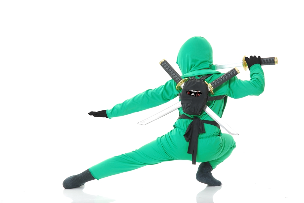 Halloweeen Club Costume Superstore. Ninja Katana Backpack with Dual Swords